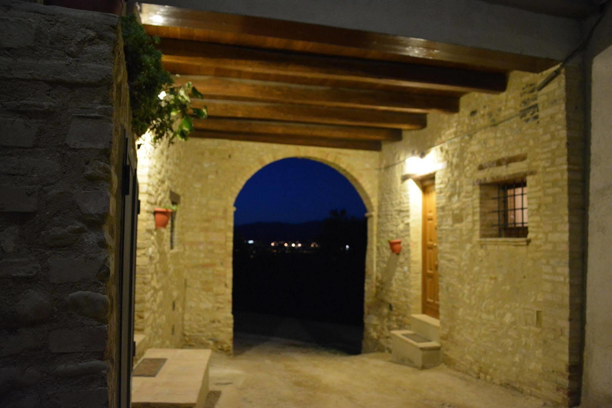 A Casa Di Mi Appartamenti Vacanza Montefalco Exterior photo